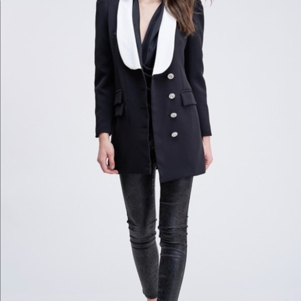 Classic Two-Tone Blazer